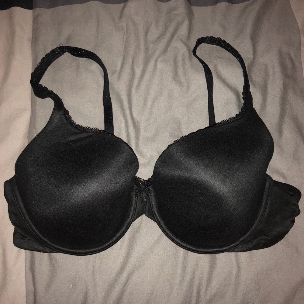 Victoria’s Secret Body by Victoria bra size 38C
